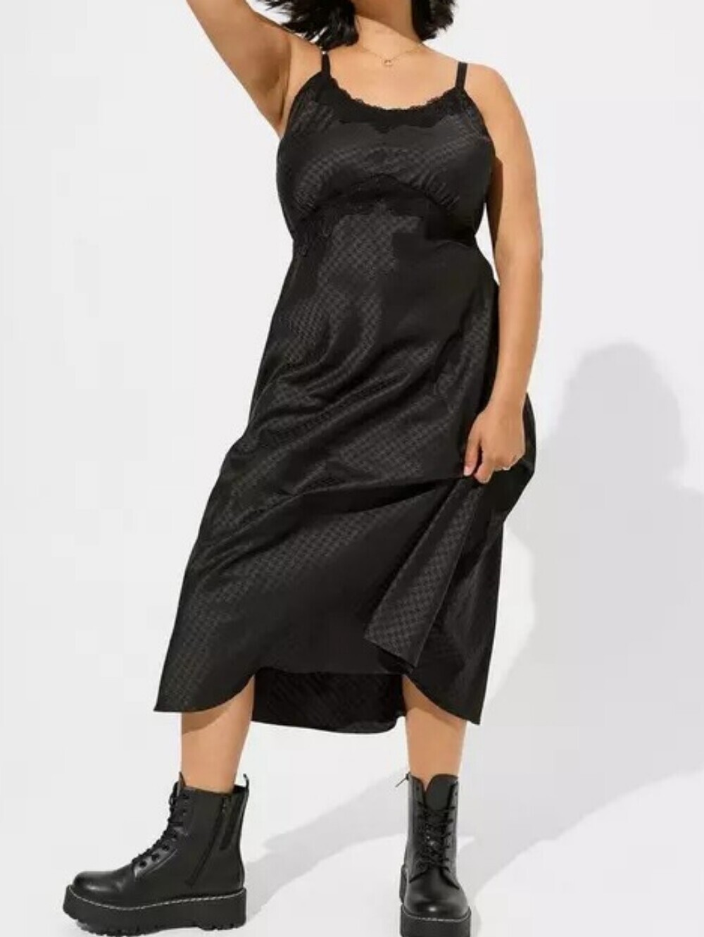 NWT torrid Black Jacquard Lace-Trim Slip Cami Dress..Size:1
